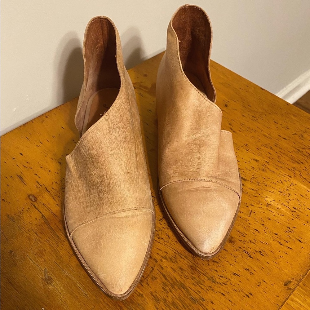 Free People Royale Flat in Brown - Size 39 / 8.5